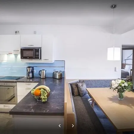 Alpine Apartment- Apartment Schladming
